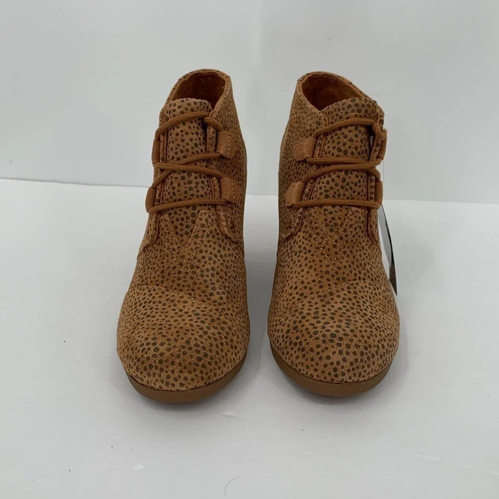 TOMS Kala wedge ankle boots booties lace-up Cheetah suede shoe brown new 6.5